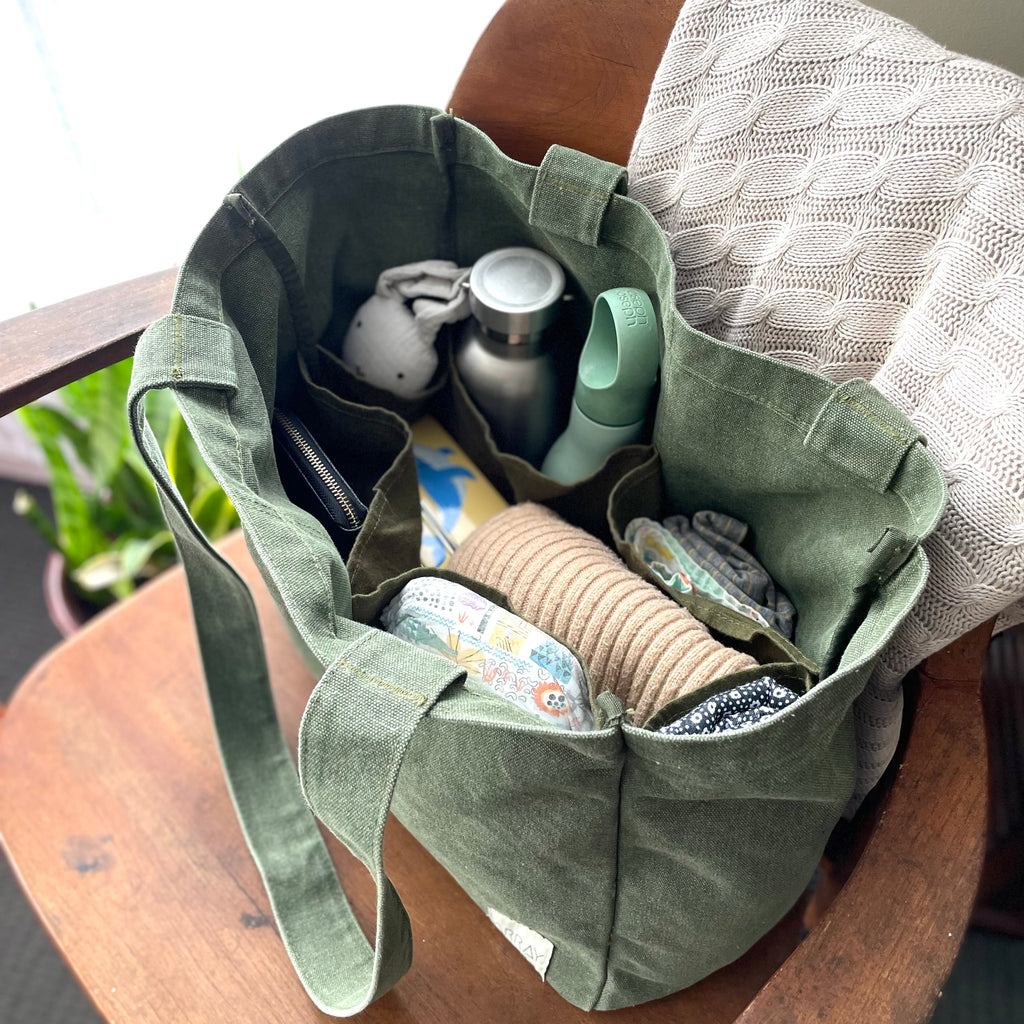 Everyday bag with pockets in a unisex casual style, the pockets will help organise everything, perfect work bag, baby bag, or beach bag.