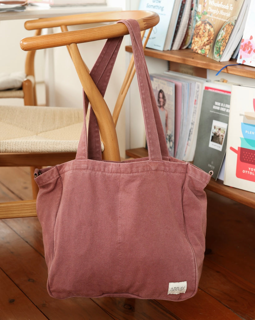 Everyday Zip Top tote bag with six internal pockets, in a versatile and casual style. Organise the chaos of everyday life. From baby bag, to work bag it is an everyday essential.