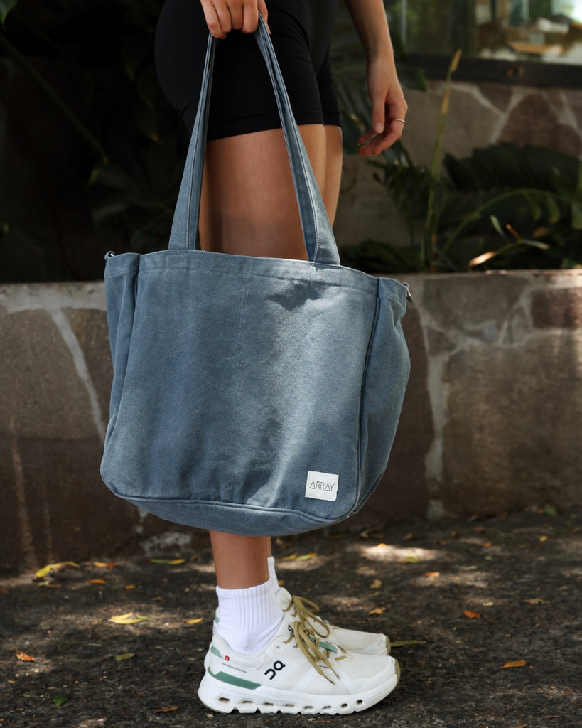 Everyday Zip Top tote bag with six internal pockets, in a versatile and casual style. Organise the chaos of everyday life. From baby bag, to work bag it is an everyday essential.