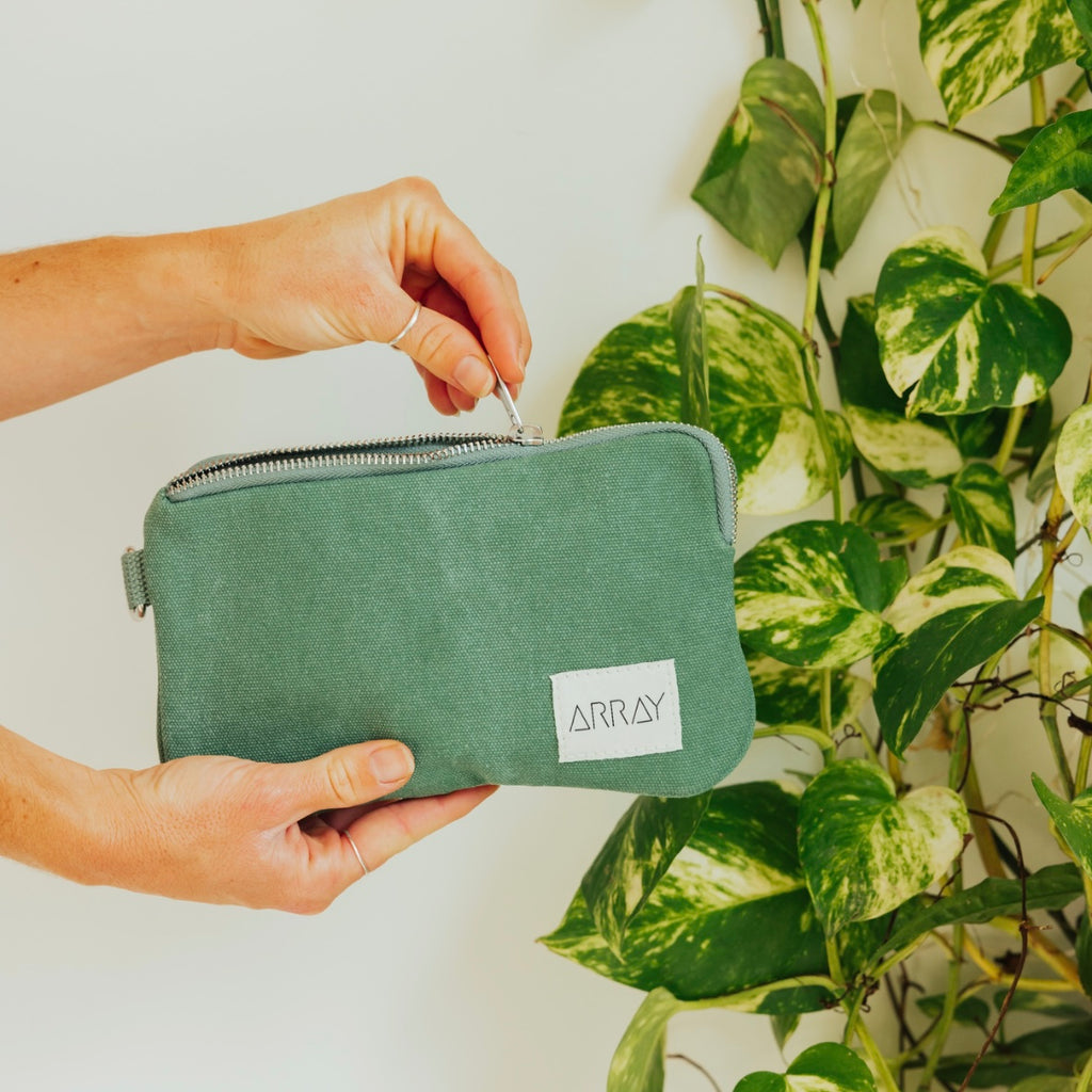 A small clutch for everyday organising. Simple and casual style, this grab-and-go clutch will help you feel a little organised.