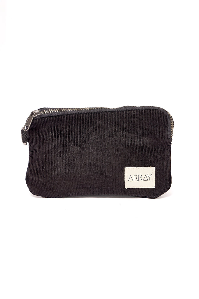 A small clutch for everyday organising. Simple and casual style, this grab-and-go clutch will help you feel a little organised.