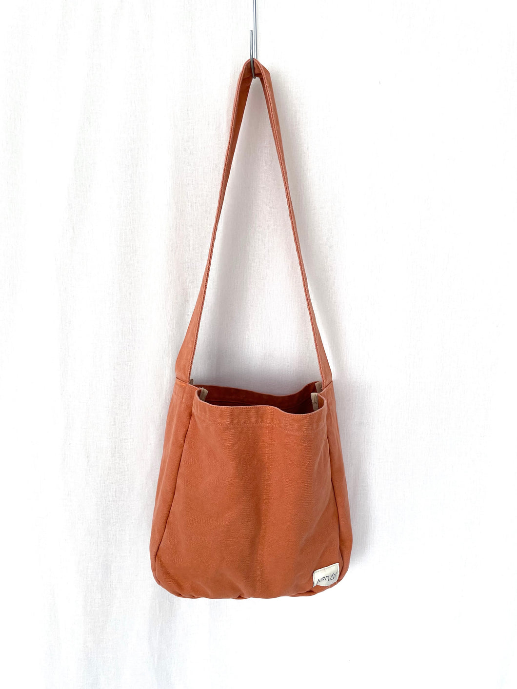 Crossbody bag with pockets, and the pockets will keep everything organised for the perfect everyday bag, work bag, or baby bag.
