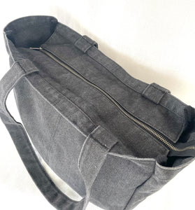 Everyday bag with pockets in a unisex casual style, the pockets will help organise everything, perfect work bag, baby bag, or beach bag.