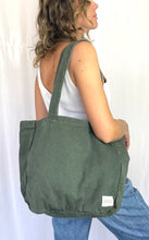Load image into Gallery viewer, Everyday Zip Top Pocket Tote - FOREST
